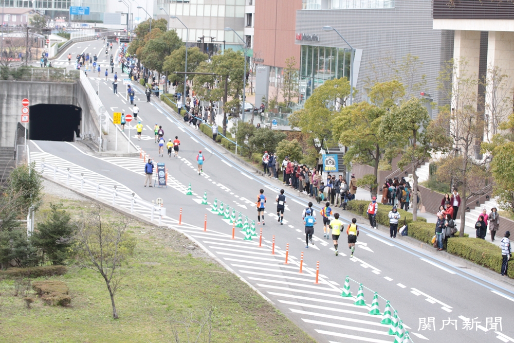 横浜マラソン2016のゴール付近
