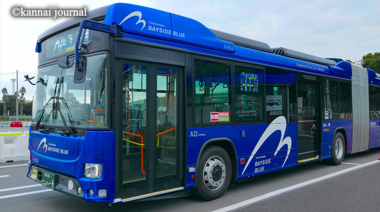 ヨコハマベイサイドブルー 日本初の連節バスの見どころはここだ 関内新聞